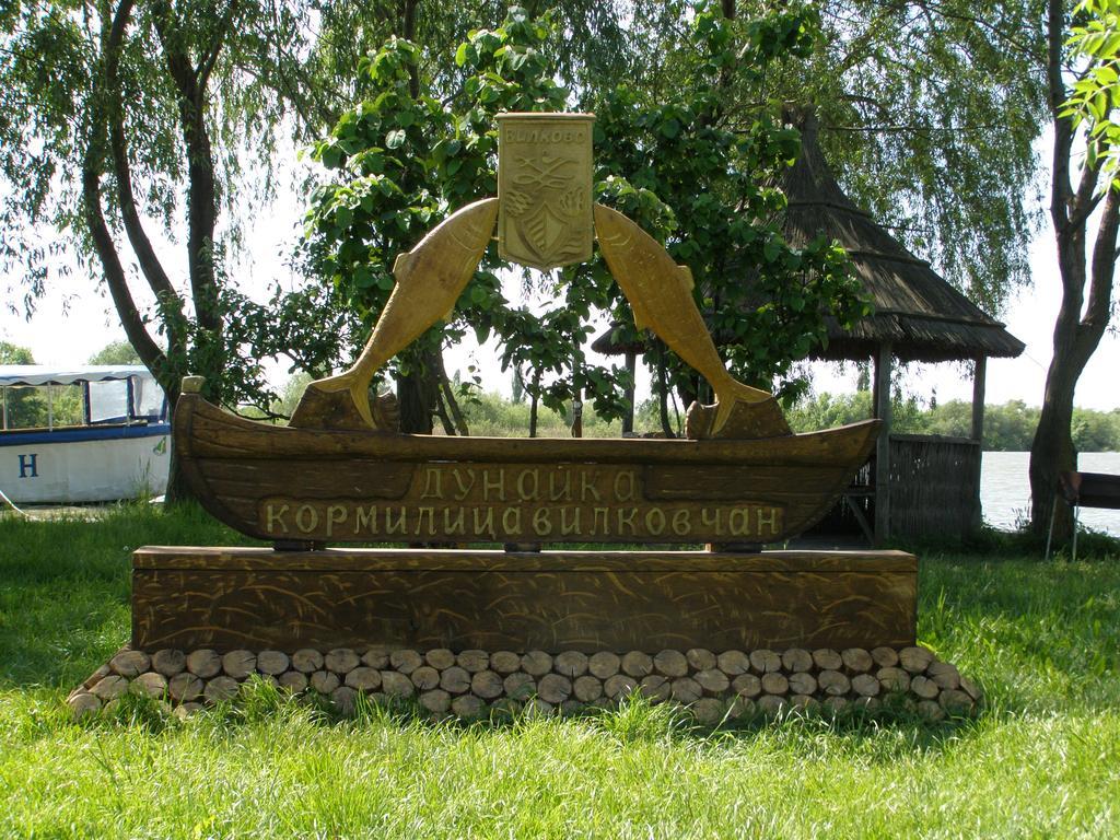 Pelican City Vâlcov Exterior foto